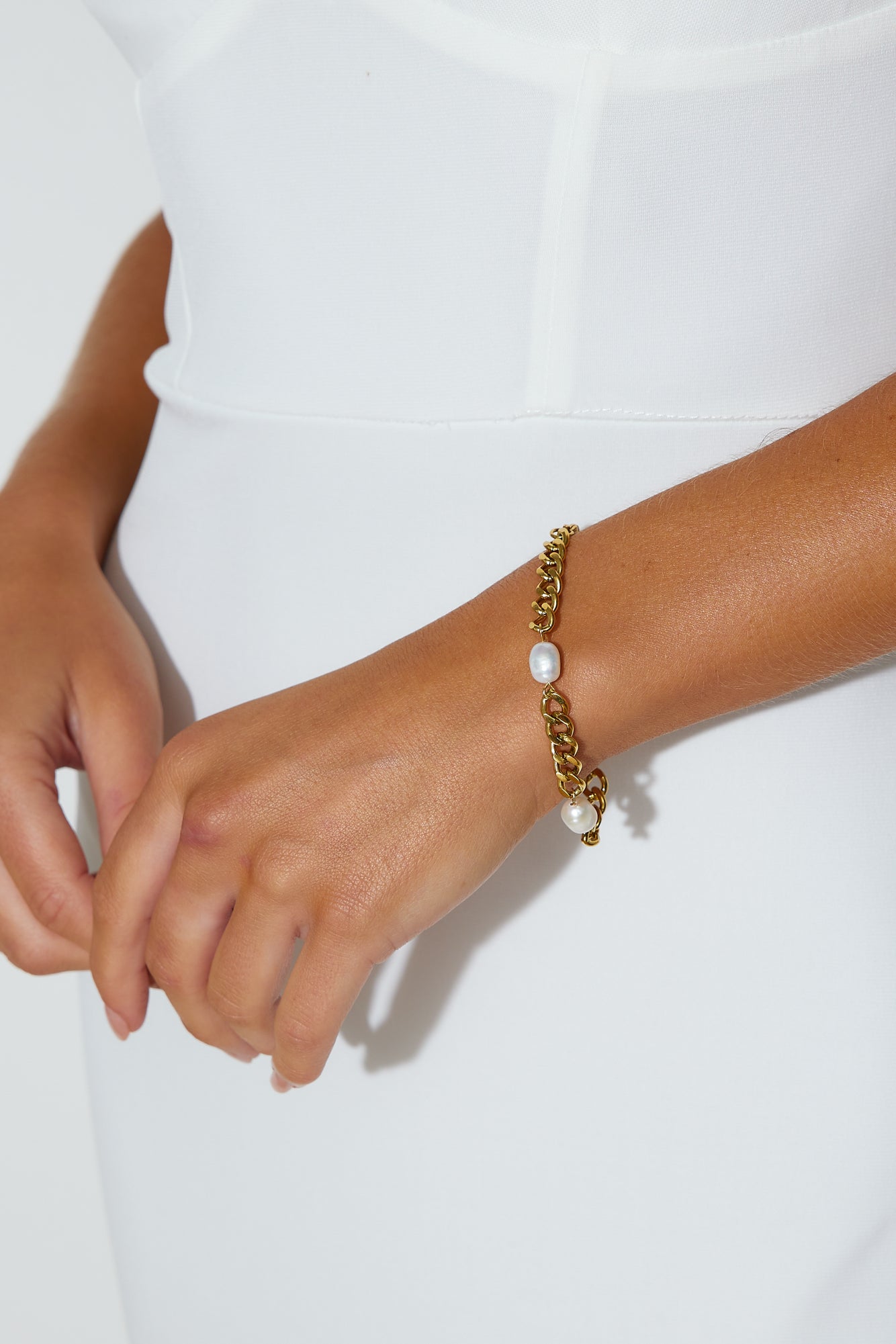 18k Gold Plated Euphoria Bracelet Gold Venuries