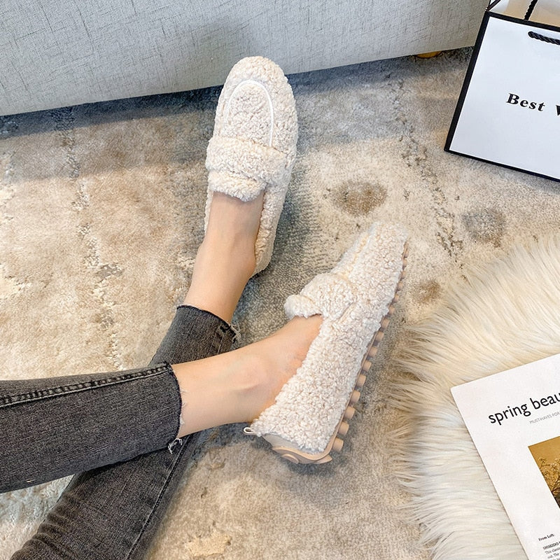 Dunia | Soft Plush Slippers